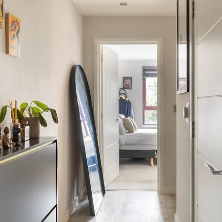 Homely 1Bd Flat Close To Waterfront *