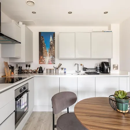 Homely 1Bd Flat Close To Waterfront شقة بريستول